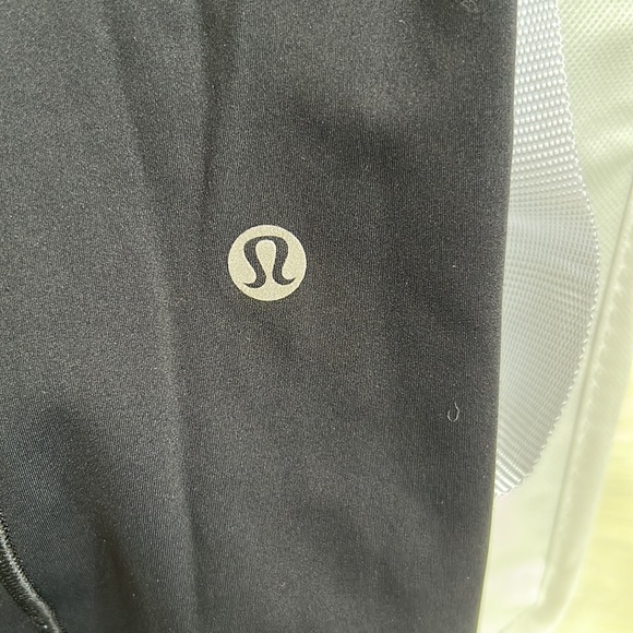 LULULEMON!! - Picture 13 of 14